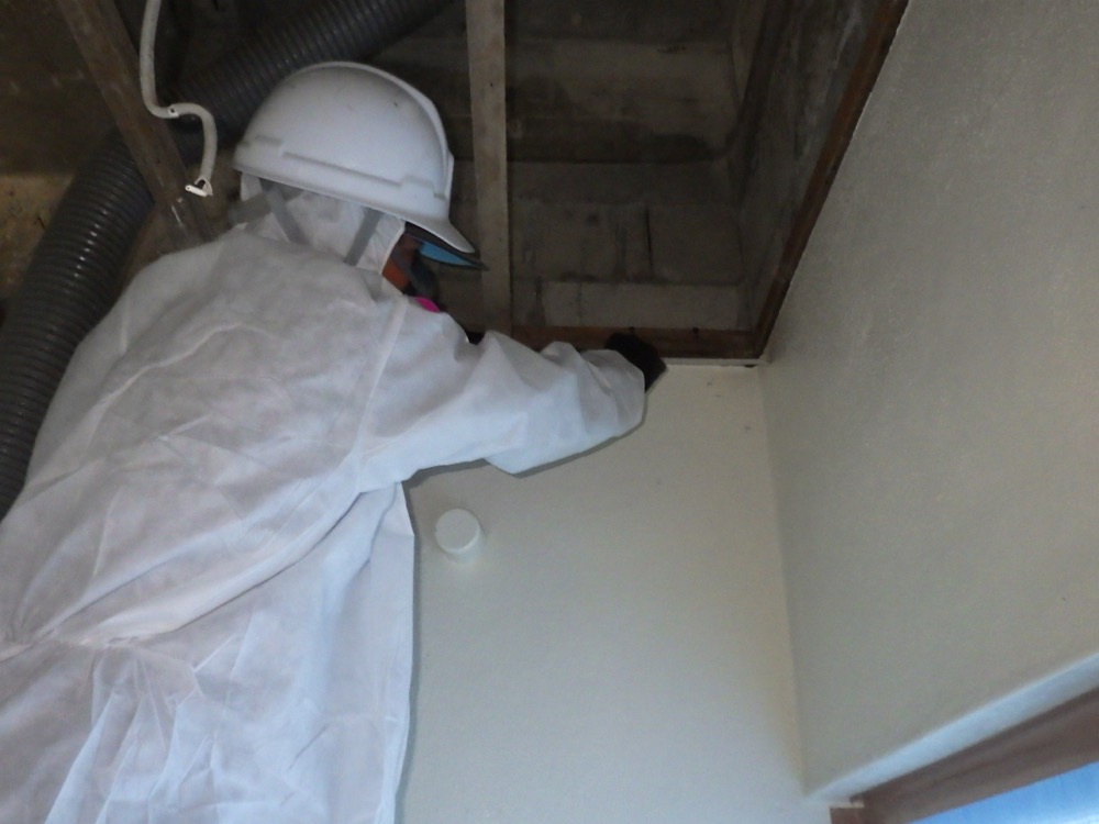 アスベスト除去作業