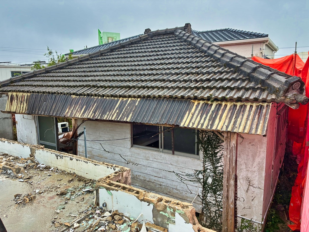沖縄県那覇市 建物解体工事 施工前