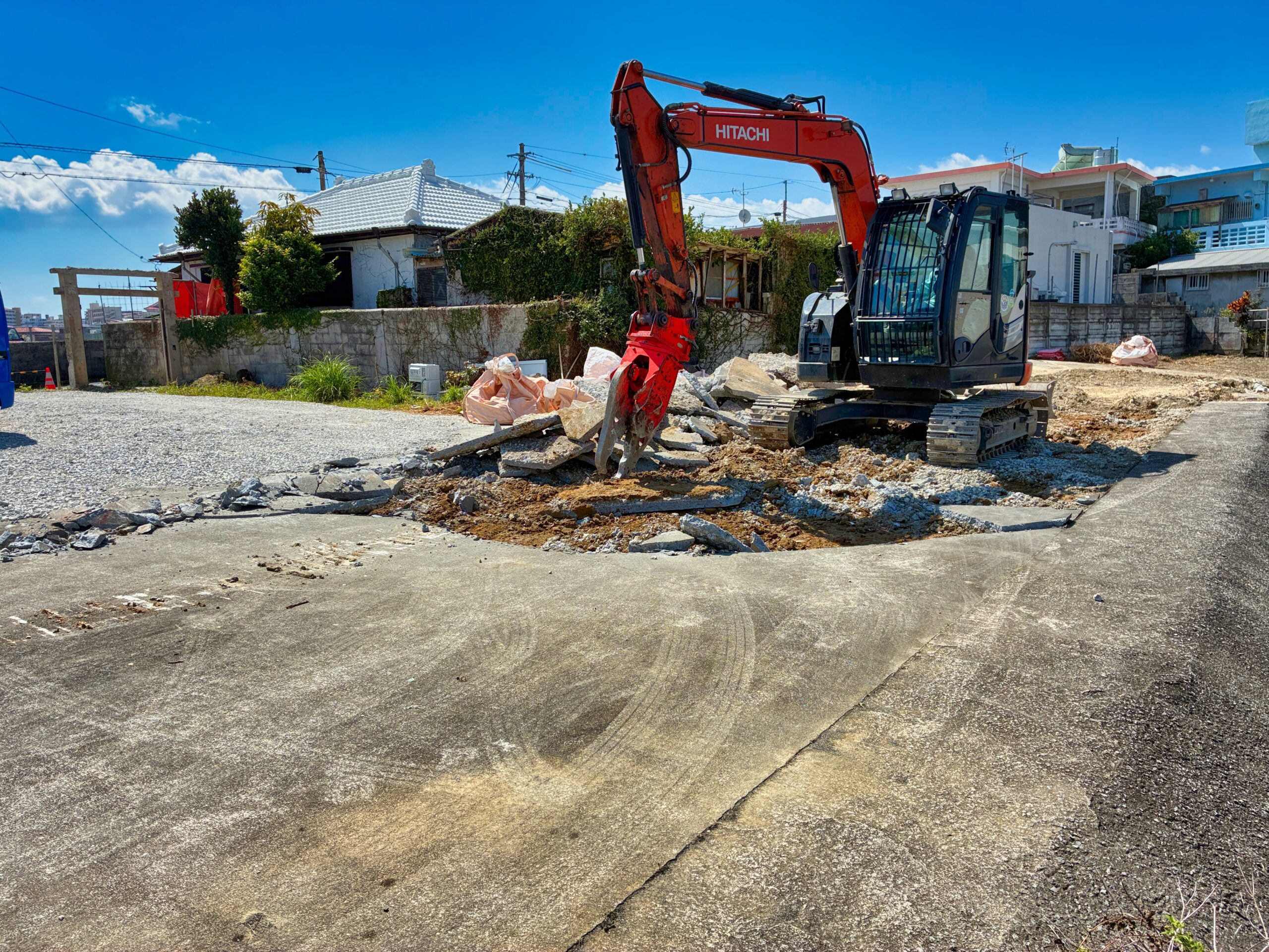 沖縄県那覇市 建物解体工事 基礎解体