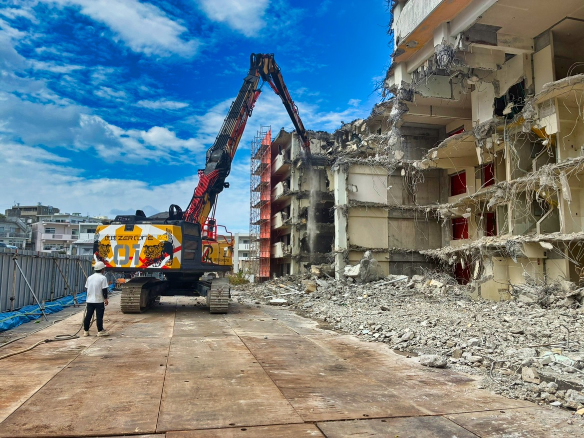 沖縄県沖縄市 建物解体工事