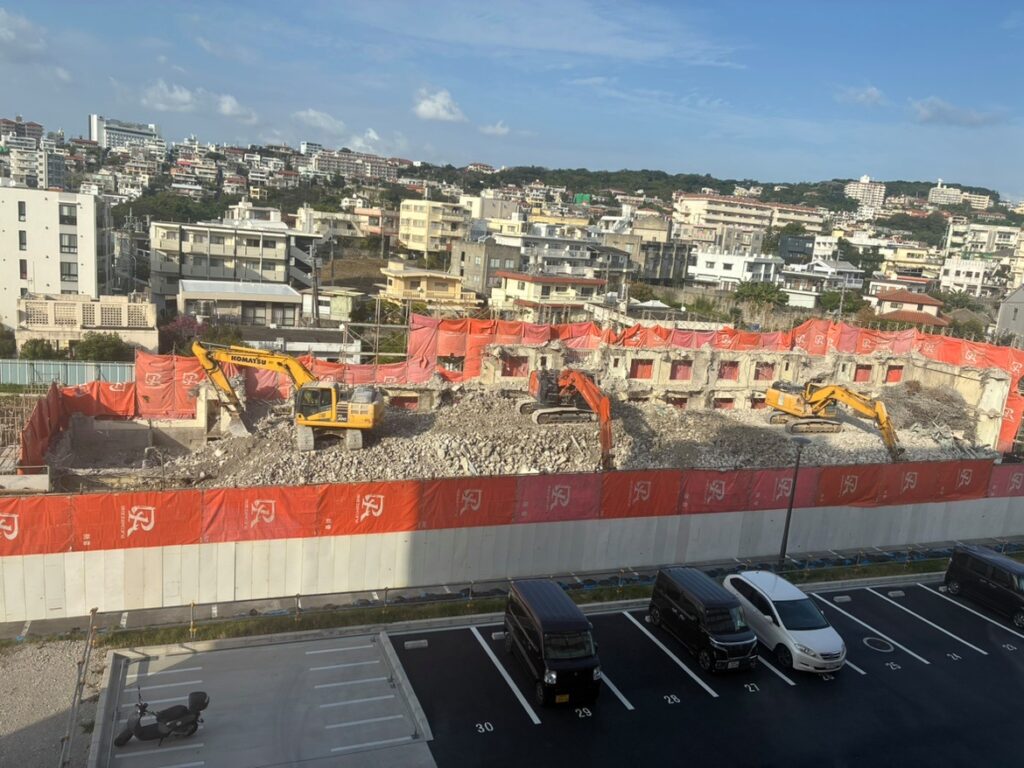 沖縄県沖縄市 建物解体工事
